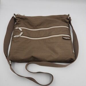 Baggallini Crossbody Shoulder Bag Brown Nylon Zippered‎ Organizer Travel Purse